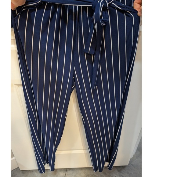 Navy Blue White Stripe Jumpsuit 3/4 Sleeve Tie Waist Size M - Picture 6 of 7